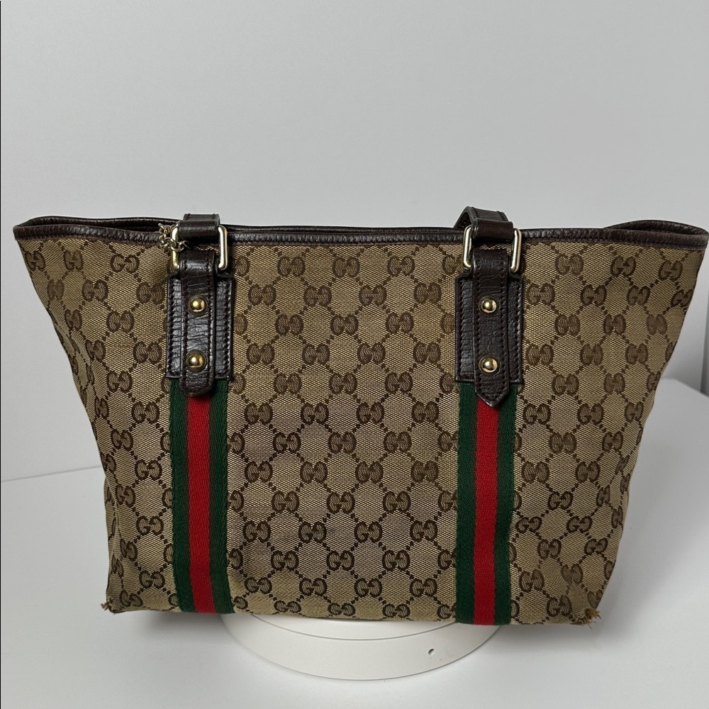 💯 Authentic Gucci Tote Bag with Cherryline🍀 - Picture 9 of 17